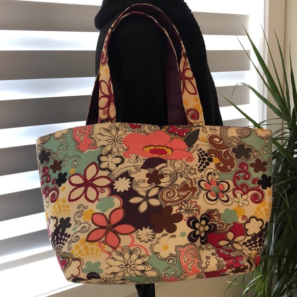 Beautiful Reversible, Sally Beauty Bag 2 Designs in One Excellent Quality Bag - Picture 4 of 9